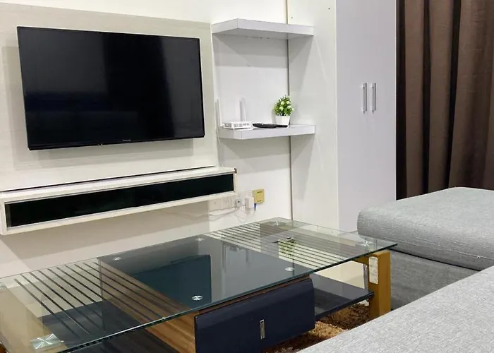 Cybersquare Vertex Soho Netflix